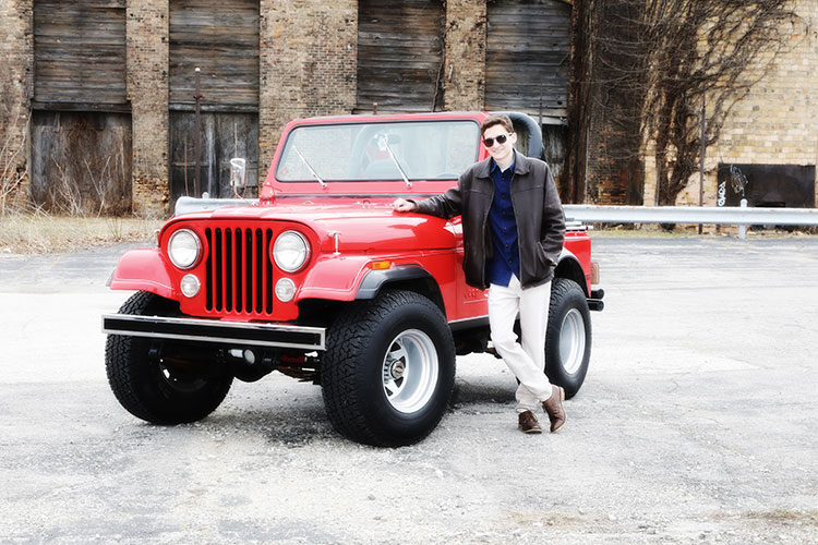 senior photos with your jeep in toledo