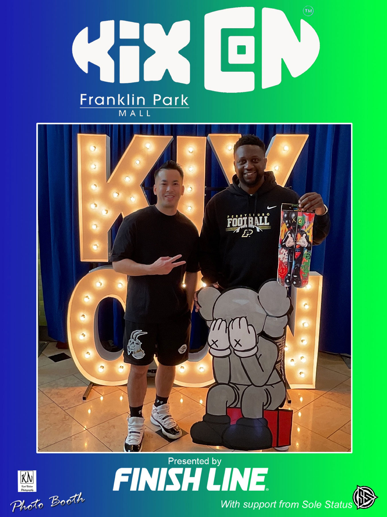 KixCon photo booth photo at Franklin Park Mall