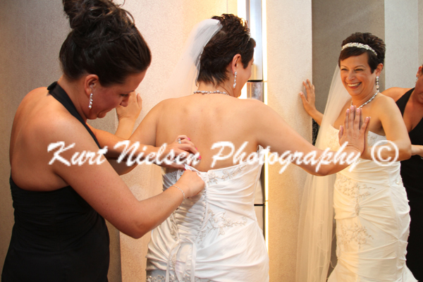 bride getting ready pics