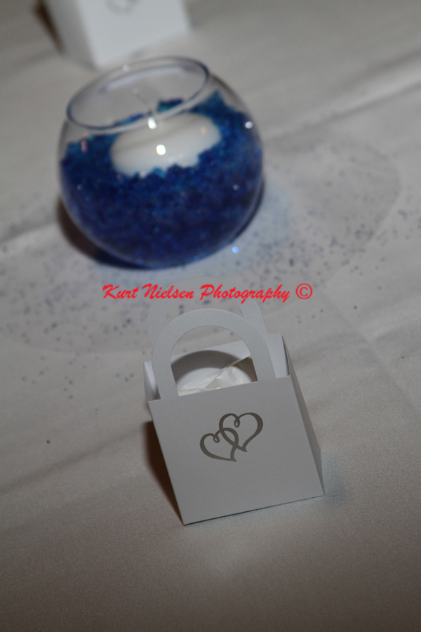 blue and white centerpieces