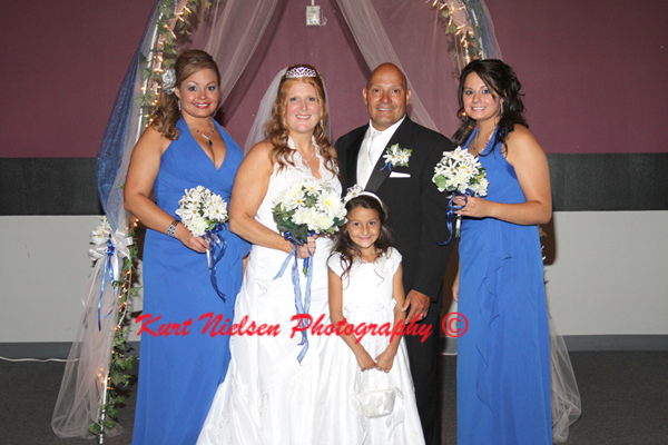 posed wedding pictures