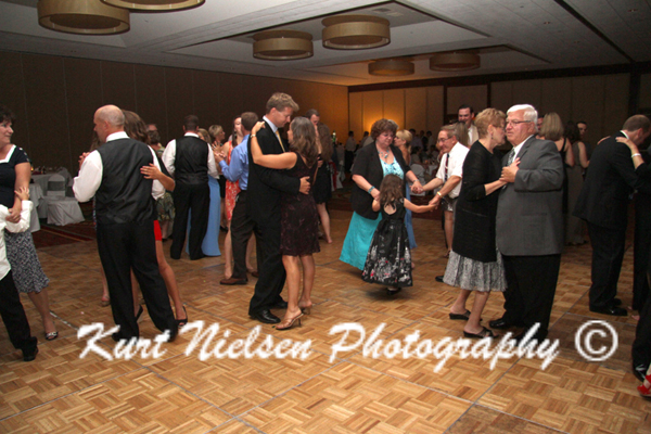 slow dance at wedding