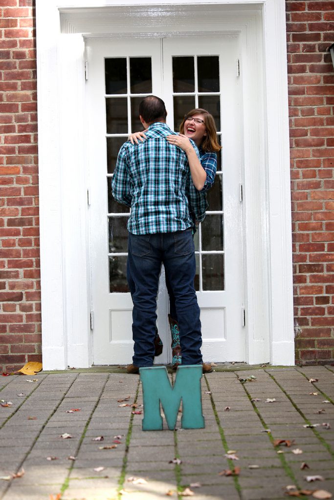 photographer that takes engagement photos in Toledo