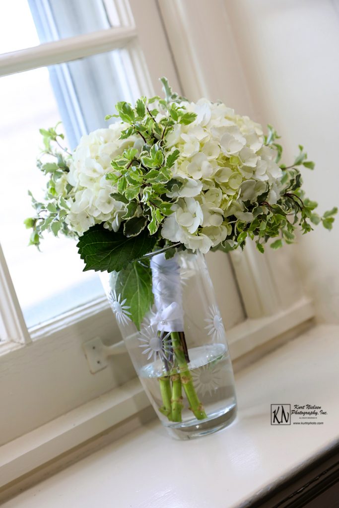 white hydrangea wedding bouquet