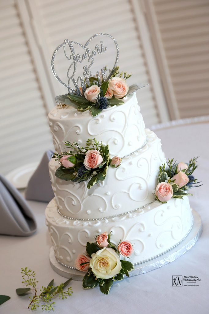 Eston's Bakery Wedding Cake
