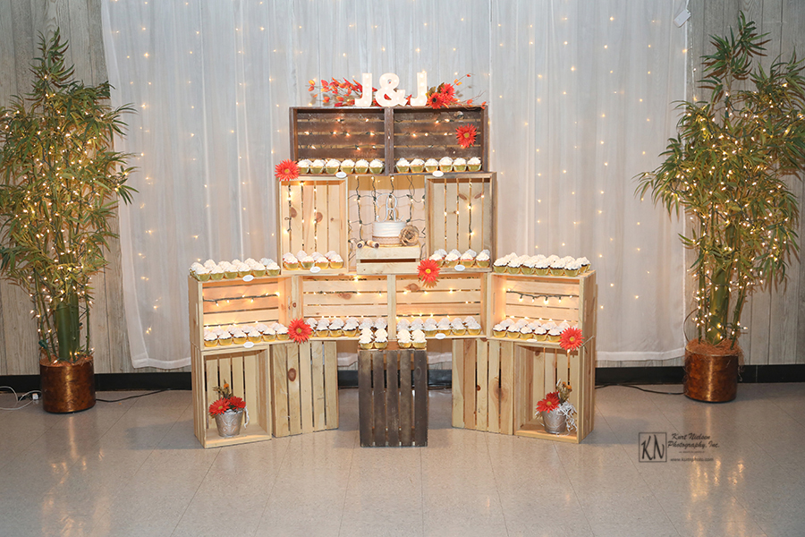 wooden crate cupcake display